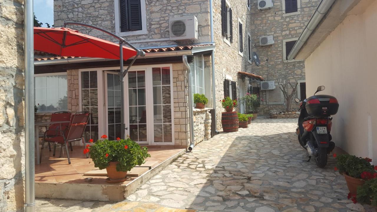 Villa Istrska Kamnita Hisa Soncni Medulin Exterior foto